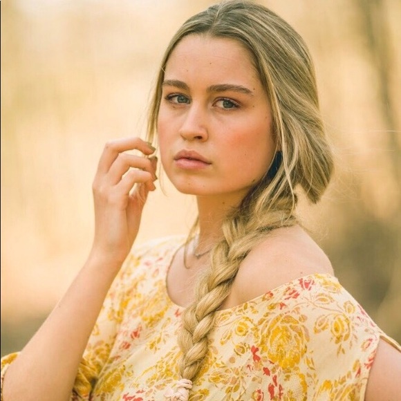 Meet your Posher, Chloe - Picture 1 of 1